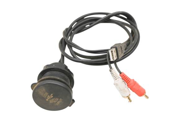 Can-Am - 16 Can-Am Maverick 1000R XRS Turbo Usb Outlet