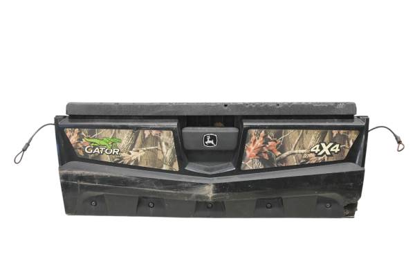 John Deere - 16 John Deere Gator XUV590i Tail Gate