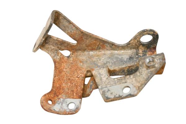 Kubota - 15 Kubota RTV-X900W Bed Lift Cylinder Bracket Mount