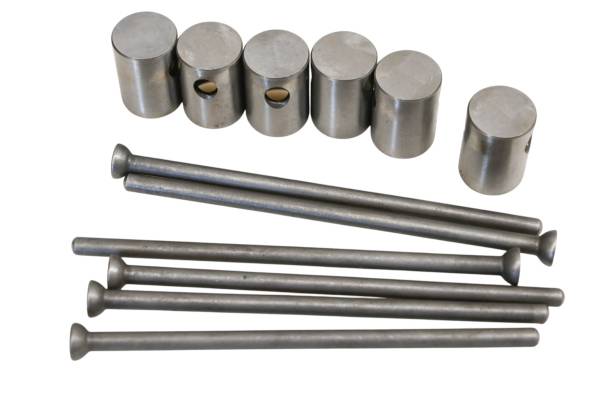 Kubota - 15 Kubota RTV-X900W Push Rods & Buckets