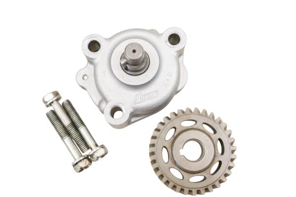 Kubota - 15 Kubota RTV-X900W Oil Pump