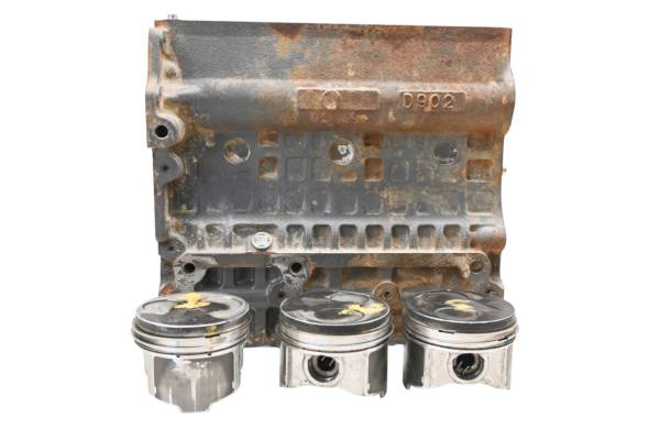 Kubota - 13 Kubota RTV900XT Crankcase Center Crank Case & Cylinders