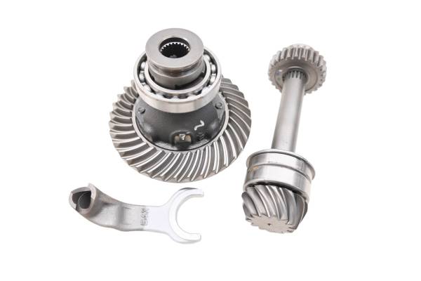 Kubota - 15 Kubota RTV-X900 Differential Ring & Pinion Gear