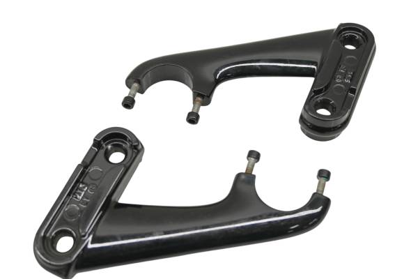 05 Harley-Davidson FLTRI Road Glide Windshield Stays Brackets Mounts