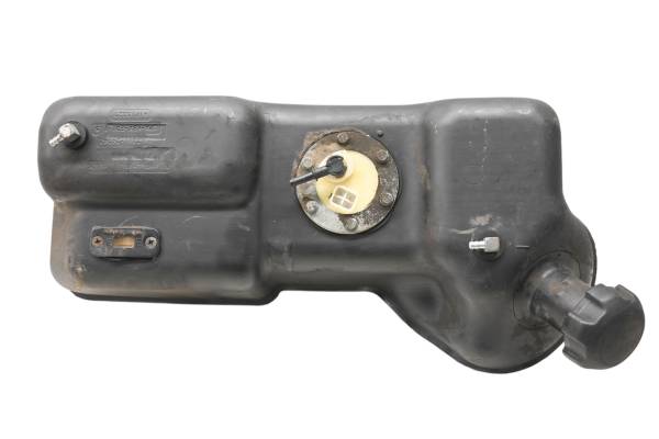 Kubota - 16 Kubota RTV400CI Gas Tank & Fuel Pump