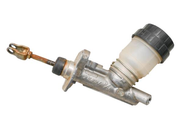 John Deere - 11 John Deere Gator XUV550 Brake Master Cylinder