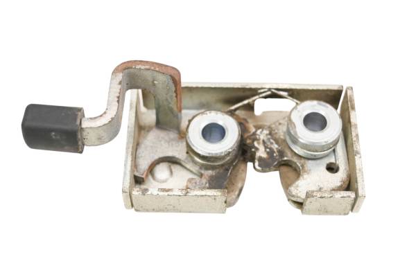 Kubota - 21 Kubota RTV-X1140W Front Passenger Door Latch