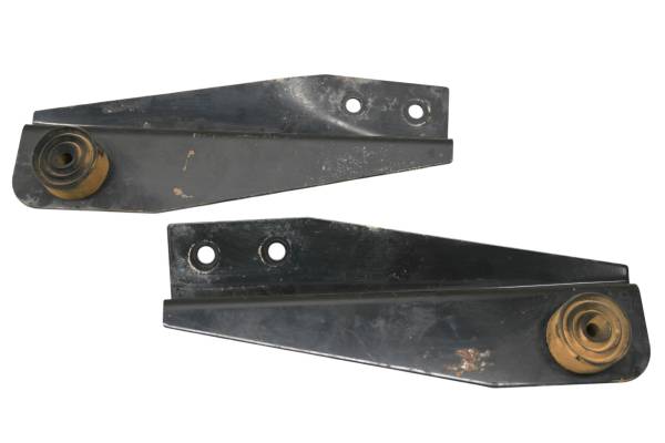 Kawasaki - 19 Kawasaki Mule 4010 Trans 4x4 Front Fender Support Brackets Left & Right KAF620