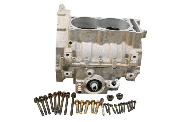 17 Arctic Cat Wildcat Sport 700 Crankcase Center Crank Case Trexton
