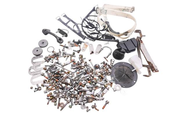 Yamaha - 20 Yamaha Waverunner VX Deluxe Hardware Set Nuts & Bolts VX1050BV