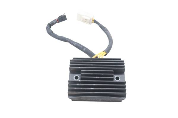 Aprilia - 12 Aprilia Shiver 750 Regulator Rectifier SL750