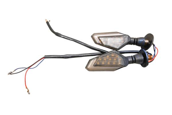 Aftermarket - 05 Suzuki GS500F Rear Blinkers Left & Right Aftermarket