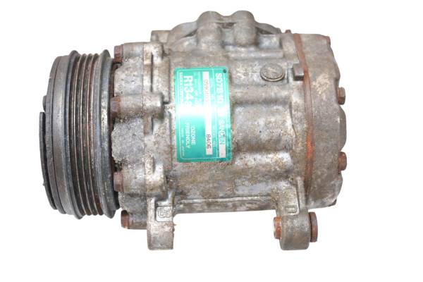 Kubota - 16 Kubota RTV-X1100CW A/C Compressor