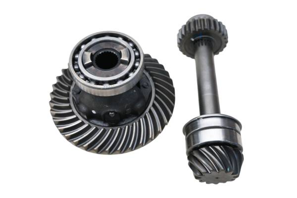 Kubota - 16 Kubota RTV-X1140W Rear Differential Ring & Pinion Bevel Gears