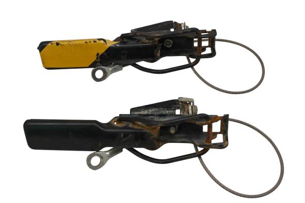 Kawasaki - 24 Kawasaki Mule PRO-DXT EPS 4x4 Tailgate Latches & Cables KDT1000