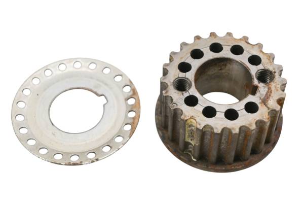 John Deere - 16 John Deere Gator XUV590i Crankshaft Timing Gear