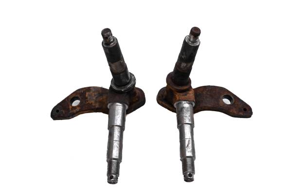 Polaris - 06 Polaris Sportsman 90 2x4 Front Spindles Knuckles Left & Right
