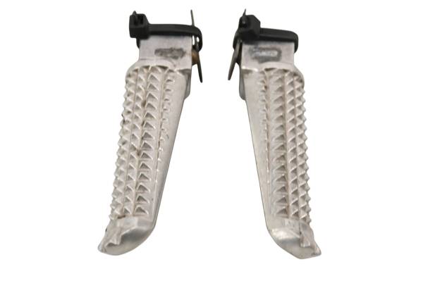 Yamaha - 15 Yamaha YZF R3 Rear Foot Pegs