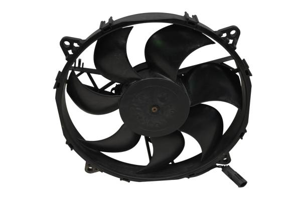 John Deere - 19 John Deere Gator XUV835E Radiator Fan