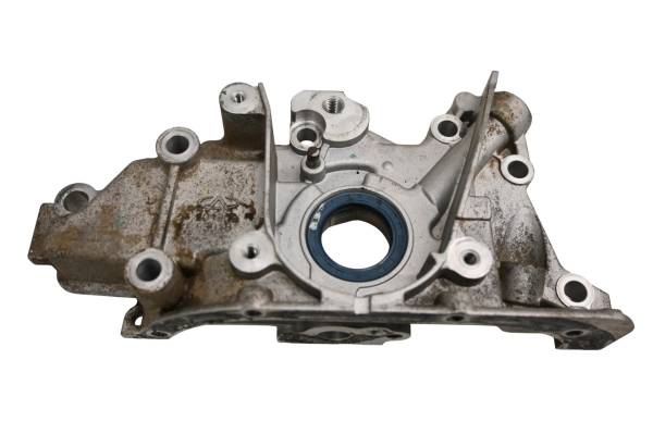 John Deere - 19 John Deere Gator XUV835E Oil Pump