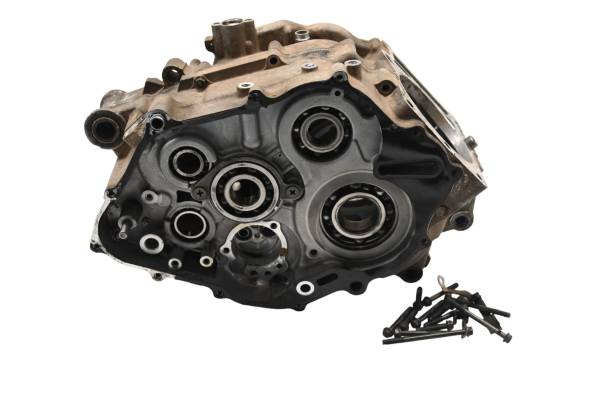 Yamaha - 01 Yamaha Raptor 660 2x4 Crankcase Center Crank Case YFM660R