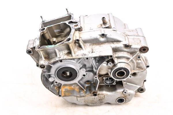 Suzuki - 81 Suzuki GN400 X Crankcase Center Crank Case