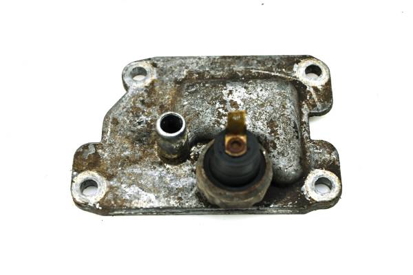 Cub Cadet - 09 Cub Cadet Volunteer 750 4x4 EFI Breather Cover Tracker 46E