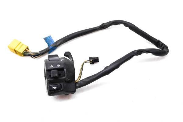 Suzuki - 08 Suzuki GS500F Left Headlight On Off Turn Signals Horn Handlebar