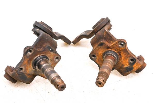 Honda - 84 Honda Fourtrax 200 2x4 Front Spindles Knuckles Left & Right TRX200