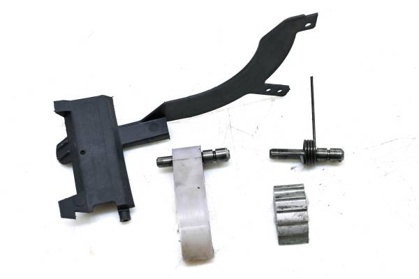 Polaris - 98 Polaris Sportsman 500 4x4 Transmission Oil Deflector Baffle Tensioner