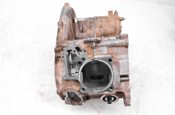 Kawasaki - 02 Kawasaki Prairie 650 4x4 Crankcase Center Crank Case KVF650