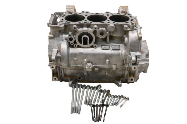 Yamaha - 19 Yamaha YXZ1000R SS Crankcase Center Crank Case & Cylinders