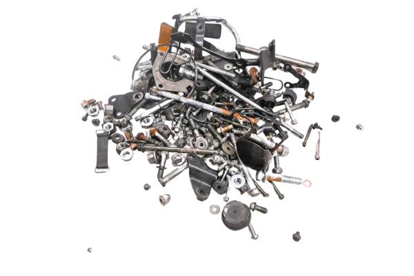 Yamaha - 00 Yamaha V Star 1100 Classic Hardware Set Nuts & Bolts XVS1100