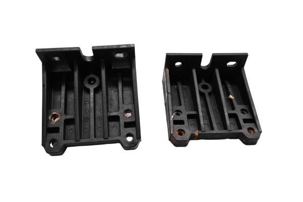 Yamaha - 13 Yamaha VX Deluxe Airbox Support Rackets Mounts Left & Right VX1100