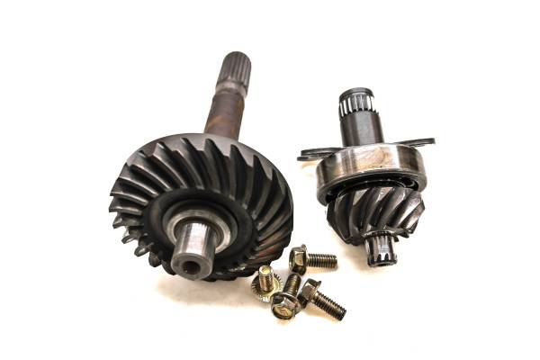Polaris - 02 Polaris Scrambler 400 4x4 Transmission Bevel Gears Output Shaft