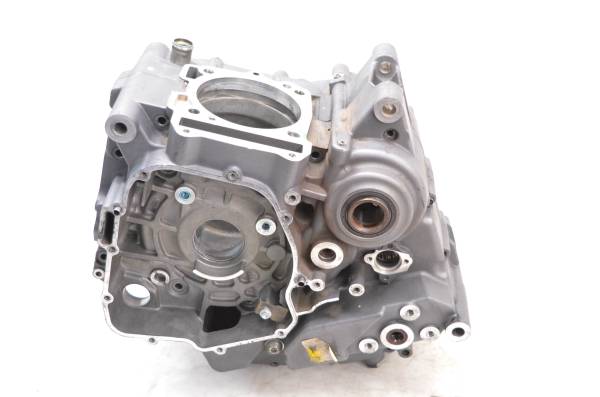 Aprilia - 14 Aprilia Shiver 750 Crankcase Center Crank Case