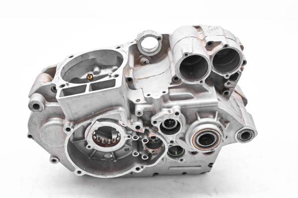 Polaris - 08 Polaris Outlaw 525 IRS Crankcase Center Crank Case