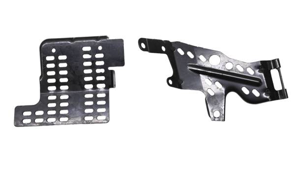 Ski-Doo - 20 Ski-Doo MXZ TNT 600R ETEC Frame Support Foot Rest Bracket Mounts 129"