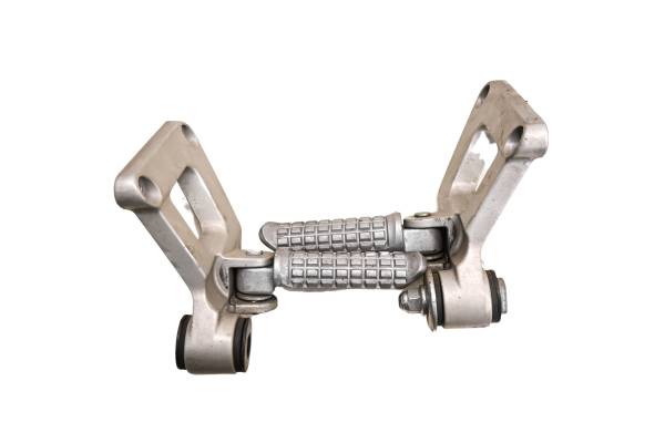 Kawasaki - 99 Kawasaki ZX6 Passenger Foot Pegs Left & Right ZX600E