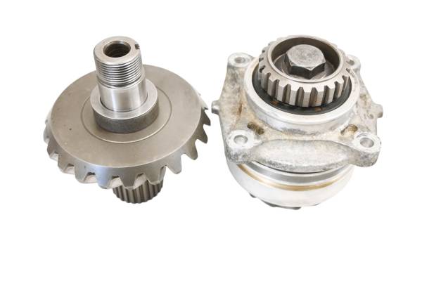 Kawasaki - 96 Kawasaki Voyager XII Transmission Bevel Gears Output Shaft ZG1200B