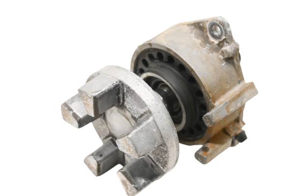 Yamaha - 16 Yamaha Waverunner V1 Rear Drive Shaft Coupler VX1050E