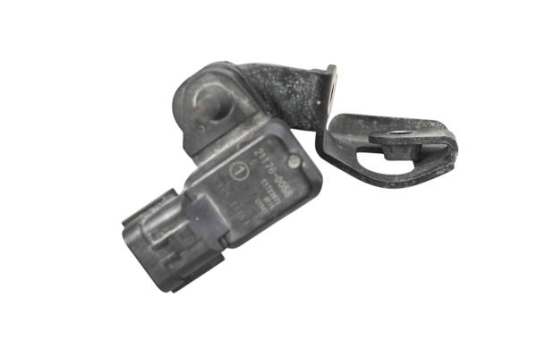 Kawasaki - 09 Kawasaki Versys 650 Air Pressure Tmap Sensor & Bracket LE650A