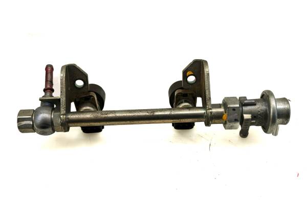 Honda - 11 Honda Silverwing 600 ABS Fuel Injectors & Rail FSC600A