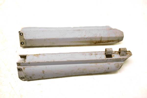 Yamaha - 02 Yamaha YZ250F Front Fork Guard Covers Left & Right