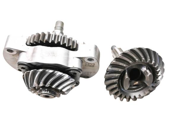 Yamaha - 01 Yamaha Grizzly 600 4x4 Transmission Bevel Gears Output Shaft YMF600F