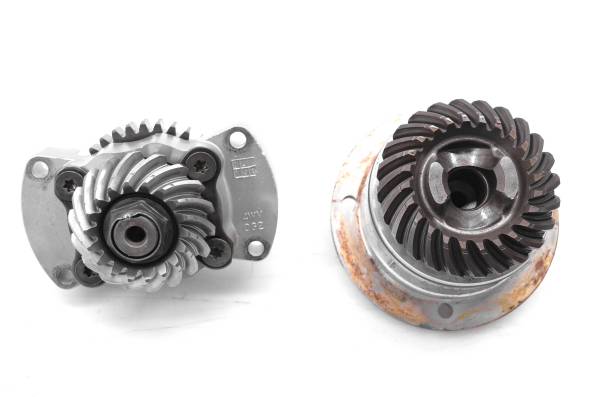 Yamaha - 00 Yamaha Grizzly 600 4x4 Transmission Bevel Gears Output Shaft YFM600F