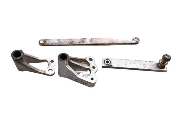 Polaris - 16 Polaris 800 Rush Pro S Steering Stem Idler & Pitman Links 137"