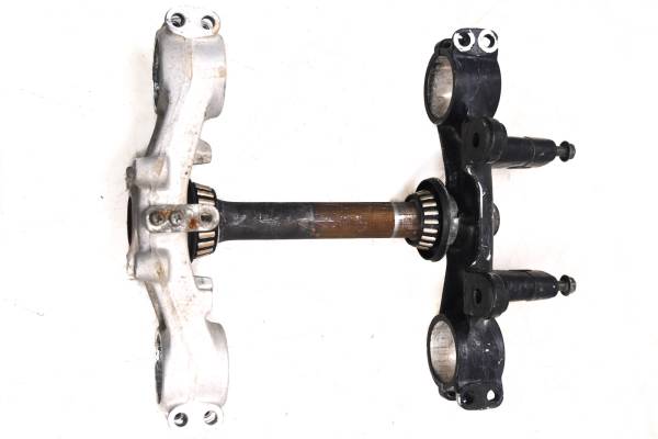 Suzuki - 93 Suzuki DR250SEP Triple Tree Handlebar Clamps