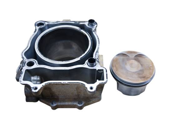 Polaris - 10 Polaris Sportsman 550 XP 4x4 Cylinder & Piston