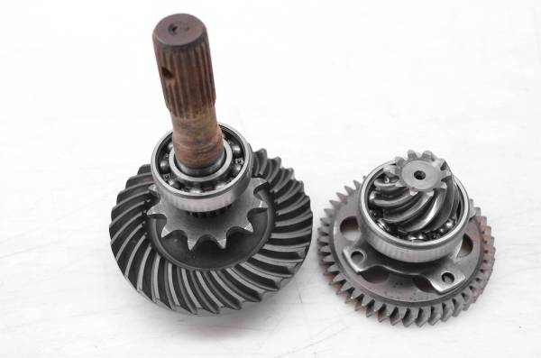 Polaris - 01 Polaris Magnum 500 4x4 Transmission Bevel Gears Output Shaft